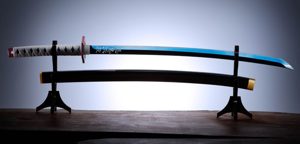 Demon Slayer: Kimetsu no Yaiba Proplica Replica 1/1 Nichirin Sword : Giyu Tomioka 95 cm