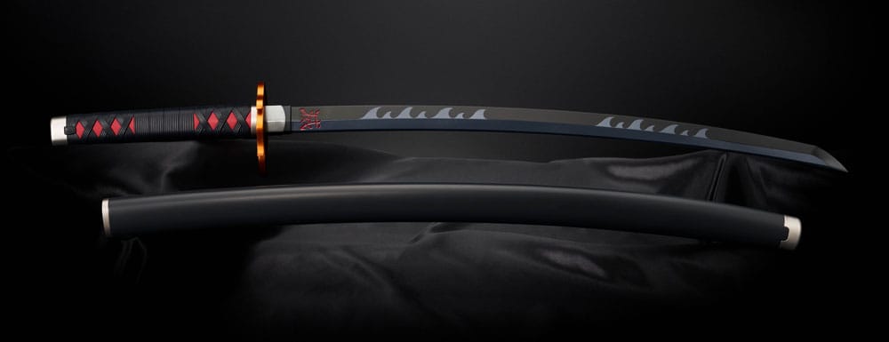 Demon Slayer: Kimetsu no Yaiba Proplica Replica 1/1 Nichirin Sword: Tanjiro Kamado Kyojuro (Rengoku´s Sword Gueard) Ver. 88 cm