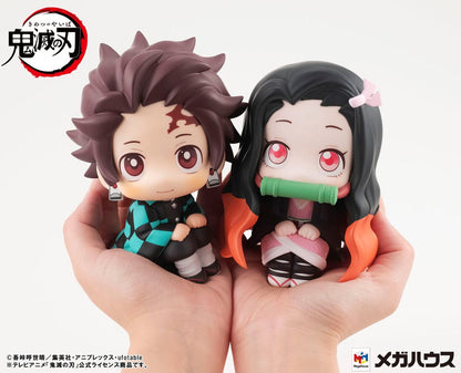 Demon Slayer: Kimetsu no Yaiba Look Up PVC Statue Tanjiro Kamado 11 cm